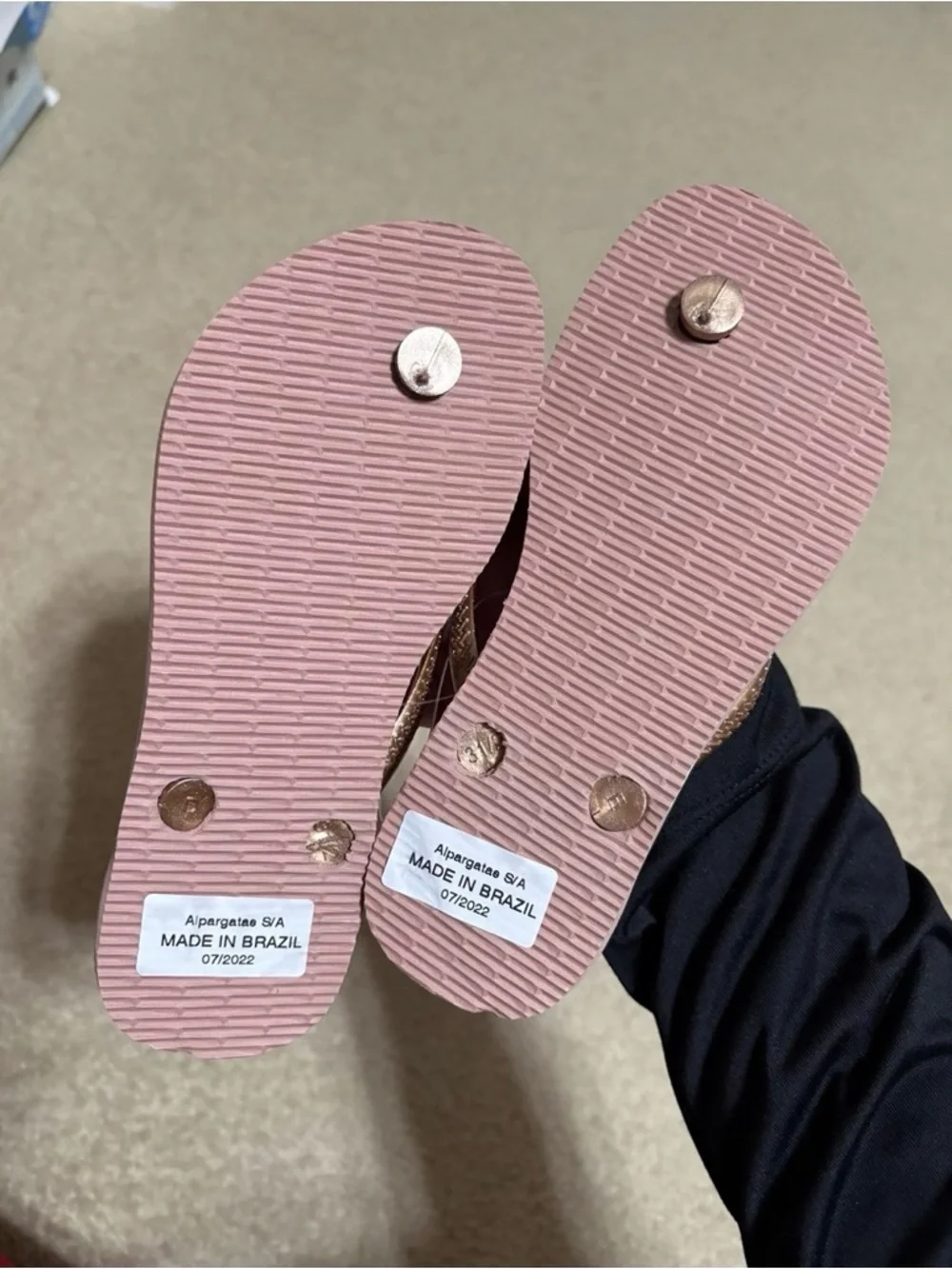 Size 2Y - Havaianas Pink Floral Leopard Crocus Rose Flip Flops with Gold Straps